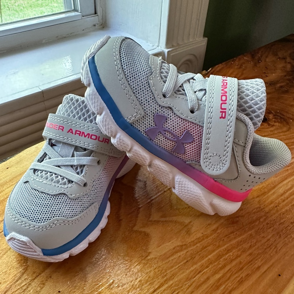 Under Armour sneakers toddler size 5.